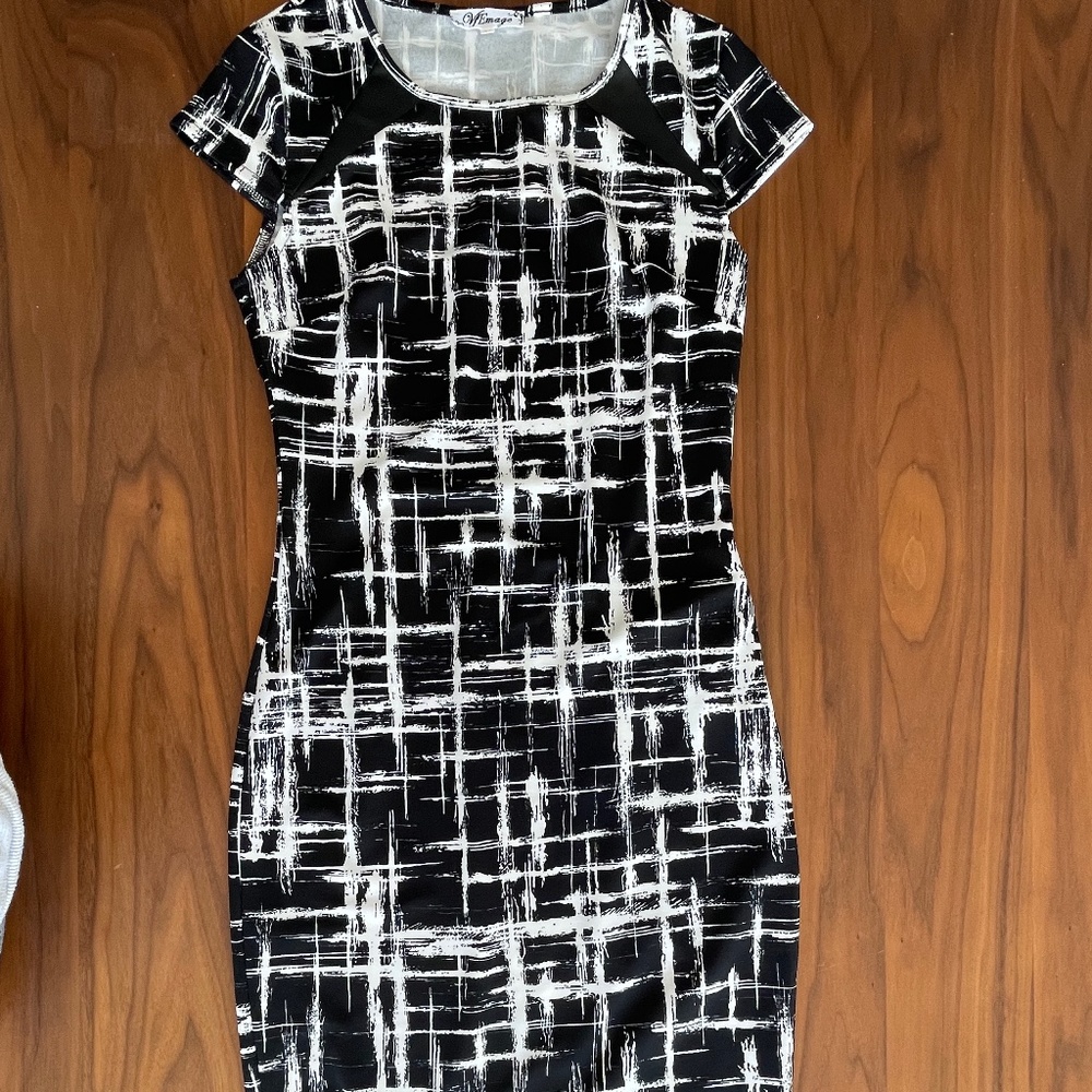Geometric black & white midi bodycon dress - small